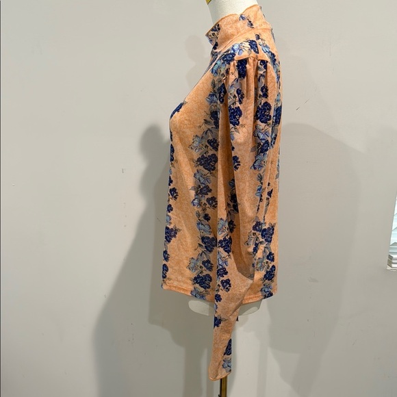 Free People Size M Tan Fitted Ribbed Blouse Long Sleeve Floral - Picture 4 of 9